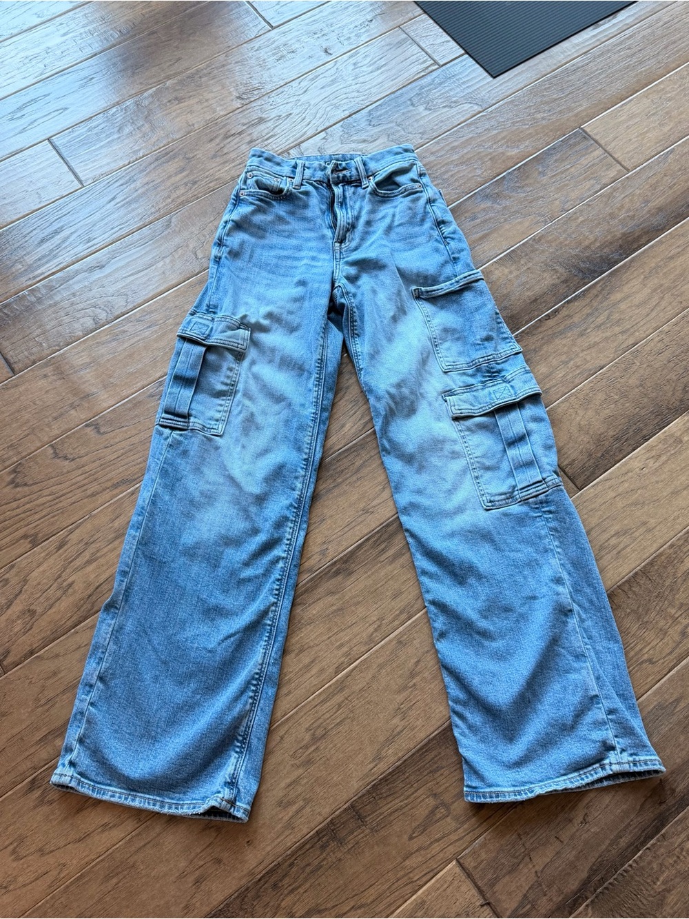 American Eagle Light Blue Curvy Super High-Rise Baggy Wide Leg Jeans